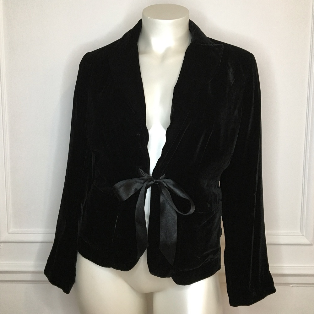 Black velvet blazer w/ Satin tie NWOT